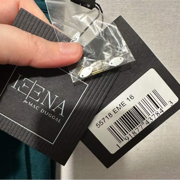 NWT Mac Duggal 55718 Bateau Neck Cap Sleeve Dress - Picture 7 of 7